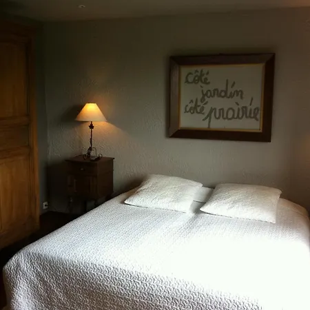 La Maison Aux Pres ゲストハウス デュルビュイ