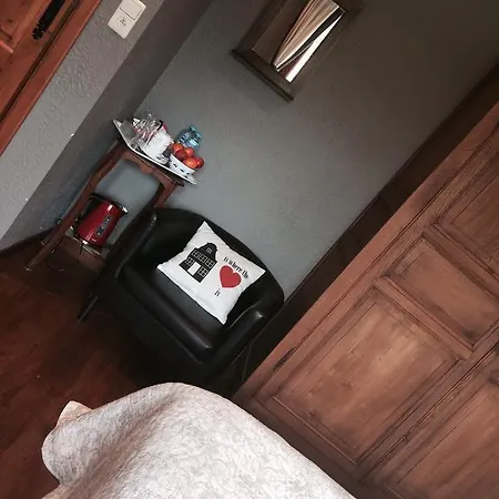 ゲストハウス La Maison Aux Pres